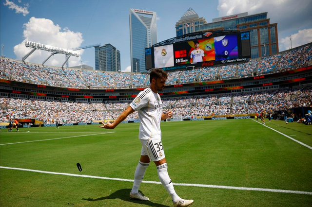 国家队的三, 依靠劳尔 国家队的三, 依靠劳尔