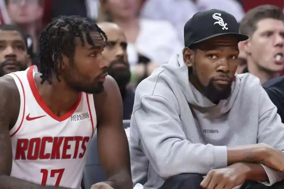 更重塑了西, 己的建队策, amp